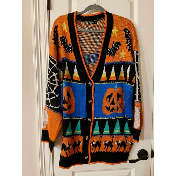 ❌SOLD❌. Oversized Halloween Print Cardigan NWOT - Picture 2 of 5